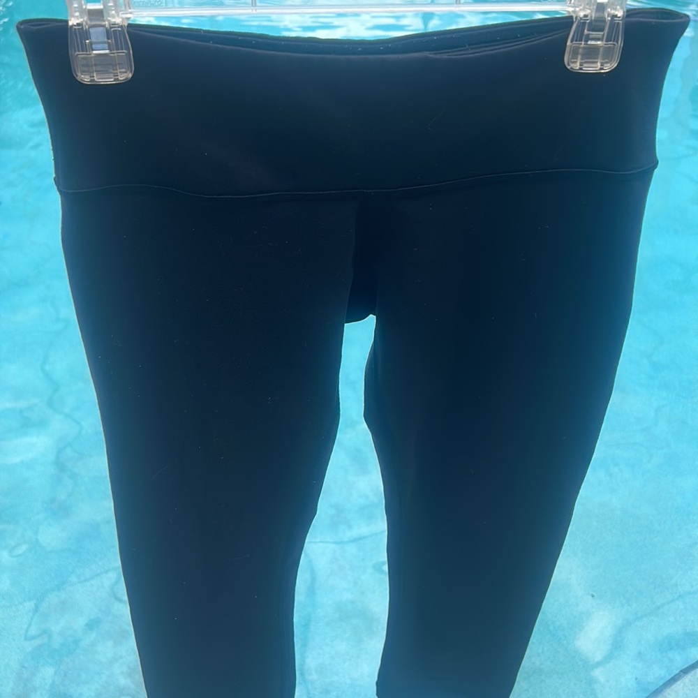 Lululemon Athletica sz 8 Black Cropped Leggings CA 35801 RN 106259 GUC Soft Luon - Picture 15 of 17